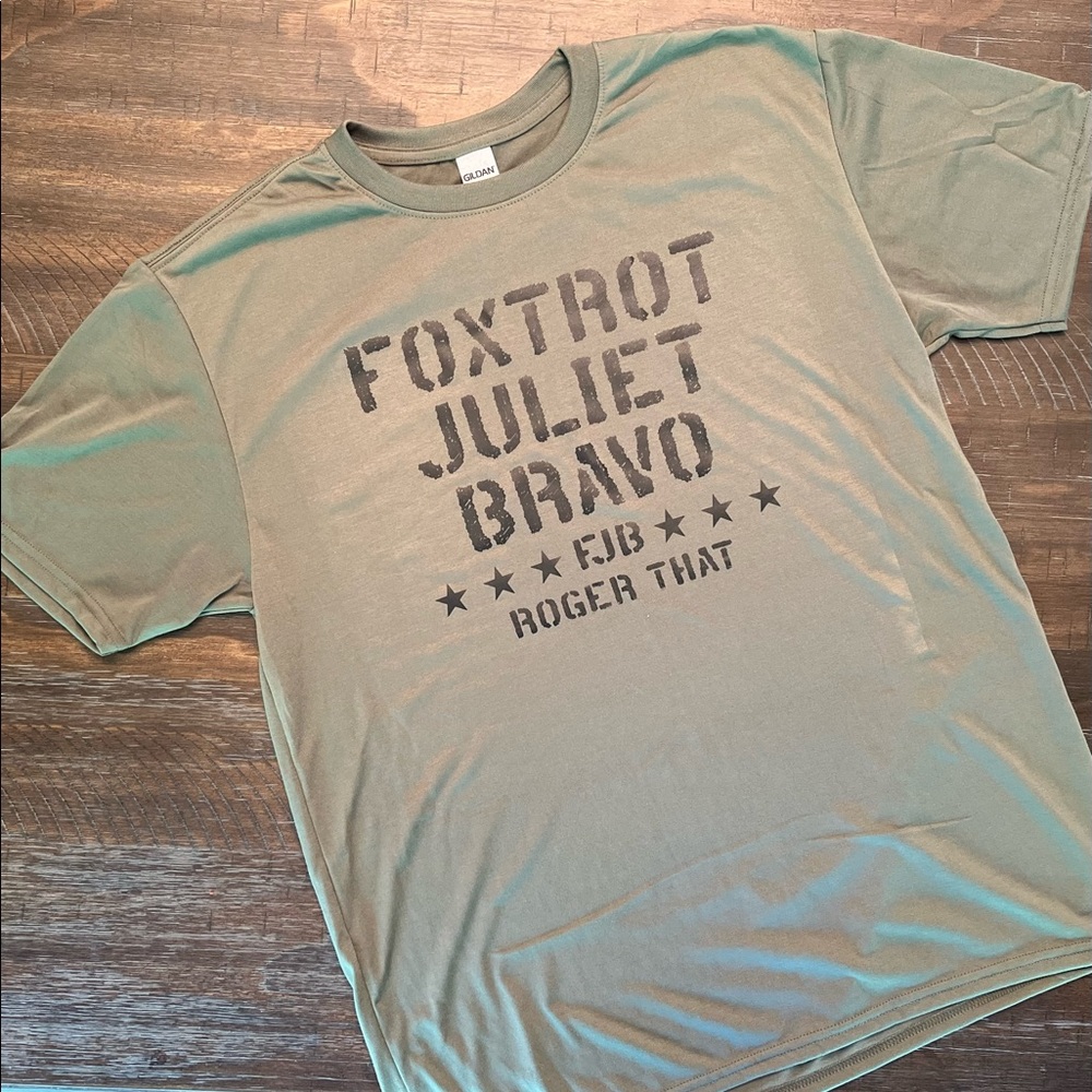 Mens Gildan performance Tshirt Military green